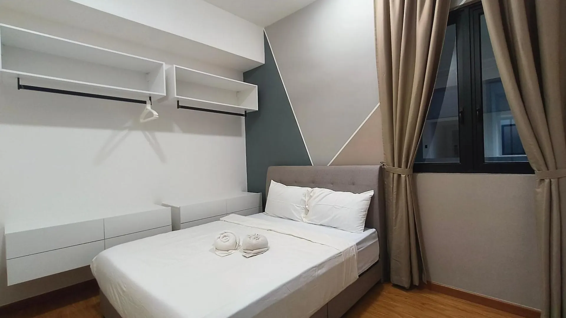New Georgetown Stylist 2Br Homestay For 10Pax 无敌美景两房民宿 Beacon Executive Suite
